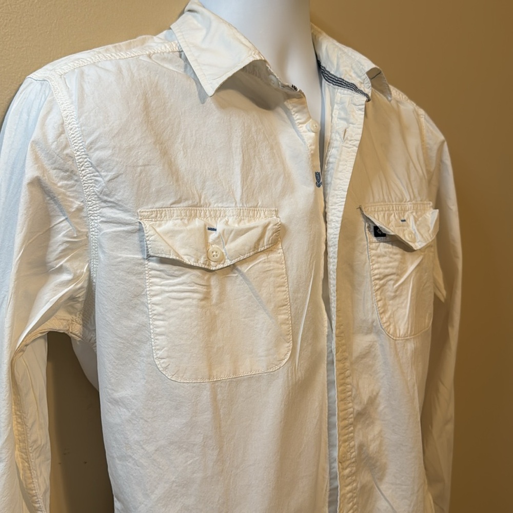 BUFFALO DAVID BITTON. Button Down Shirt. Size Medium - Picture 10 of 13